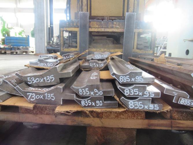 PRISMI E LAME PRESS BRAKE DIES